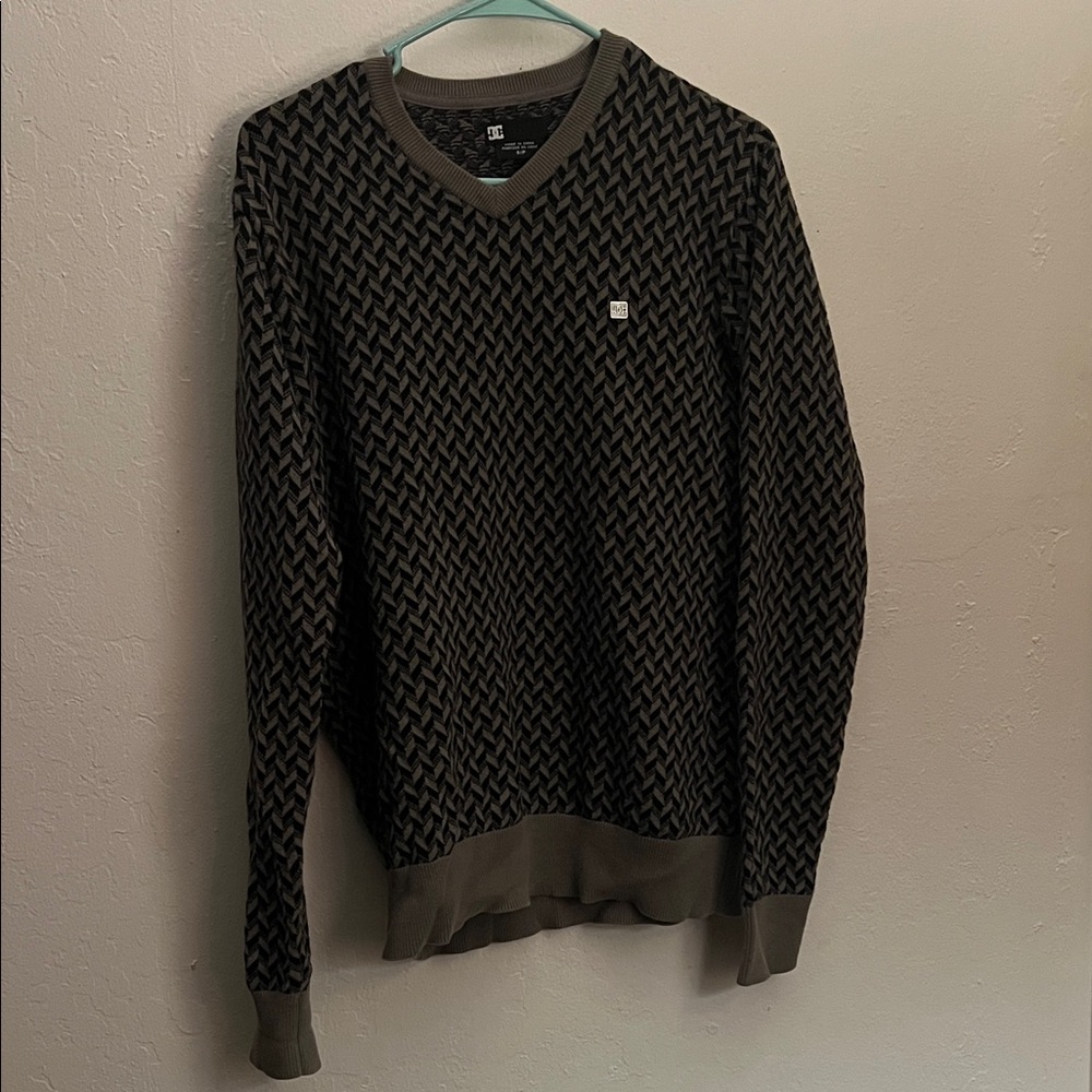DC Unisex Chevron V-Neck Sweater
